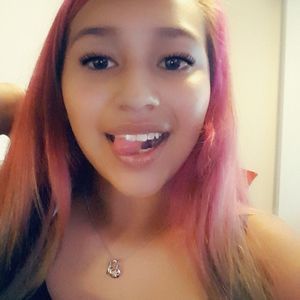 Meet your Posher, Eladia